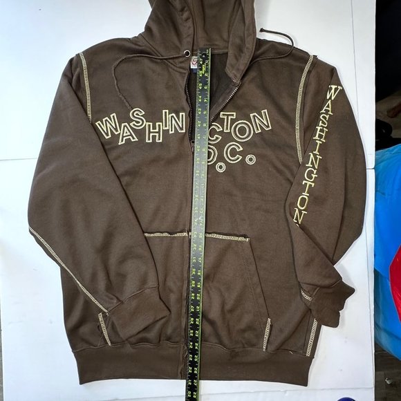 Hoodie - Mens large. Washington DC theme Brown. - Picture 5 of 9